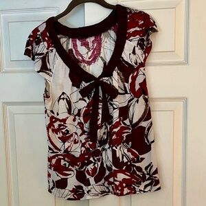 Anthropologie, Left of Center burgundy & white floral top, Size M